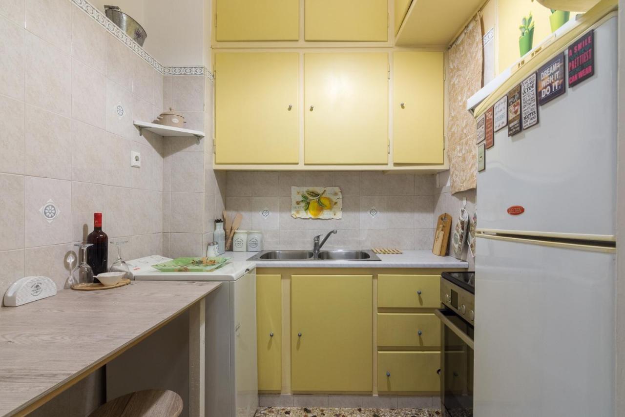 Apartment Classic And Modern In Athens