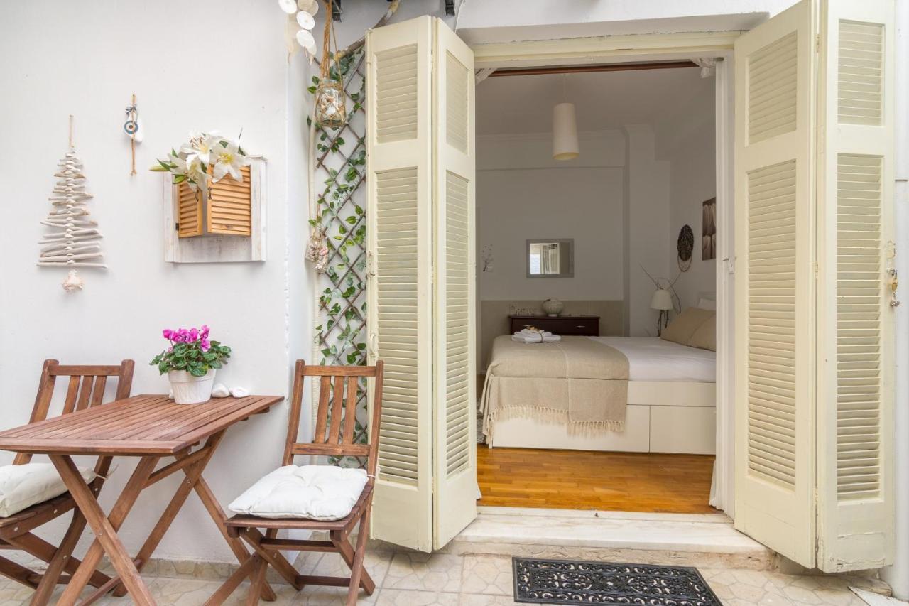 Apartment Classic And Modern In Athens